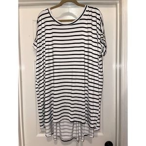 Bellamie plus size 3X black and white striped shirt with back detail